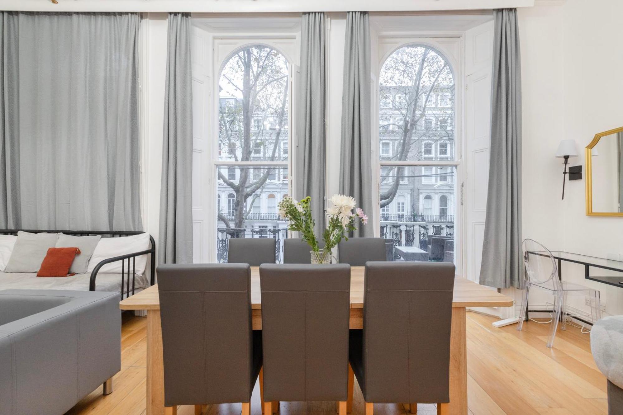 Knightsbridge Flats Apartment
