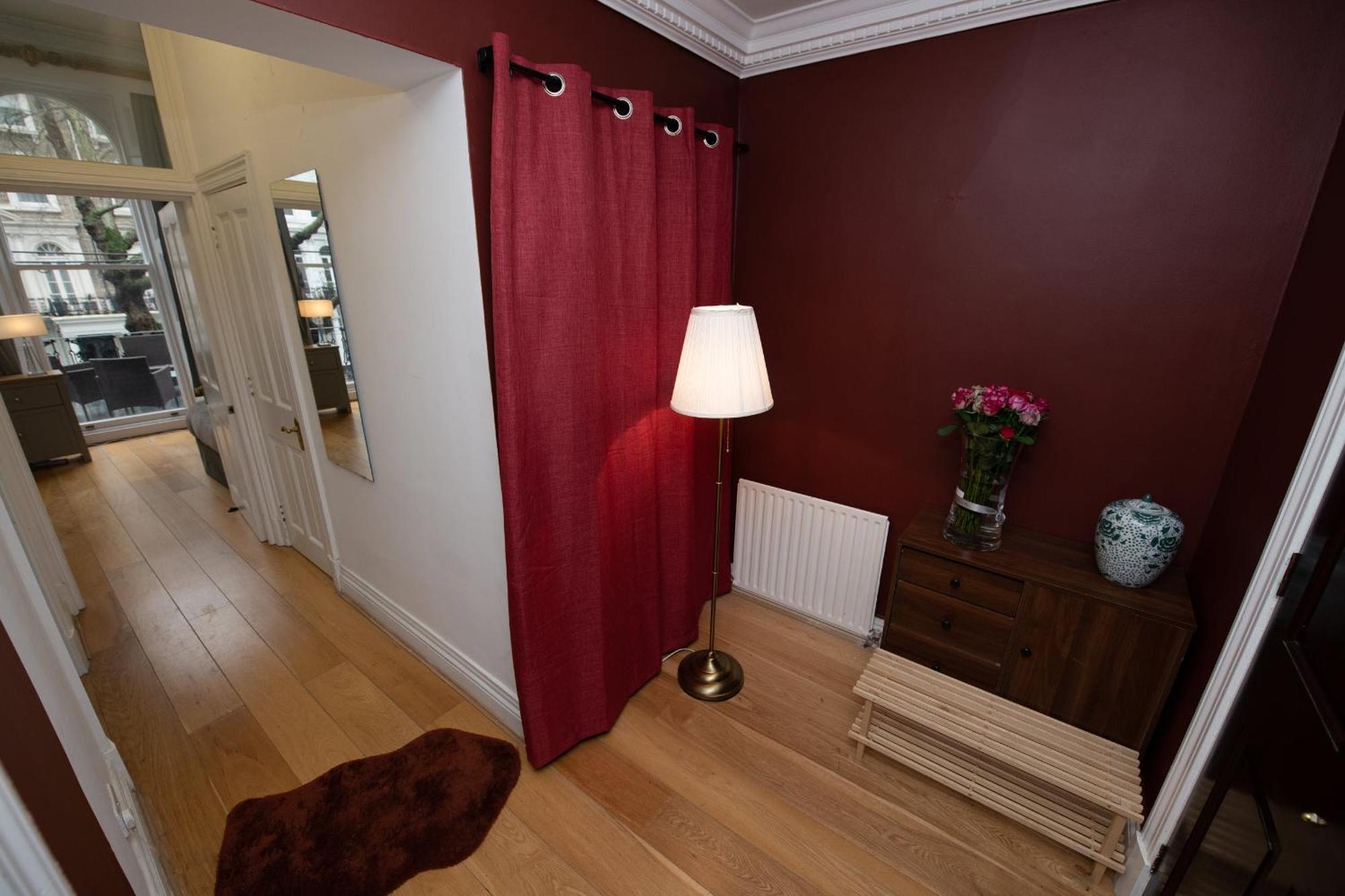 Knightsbridge Flats Apartment London